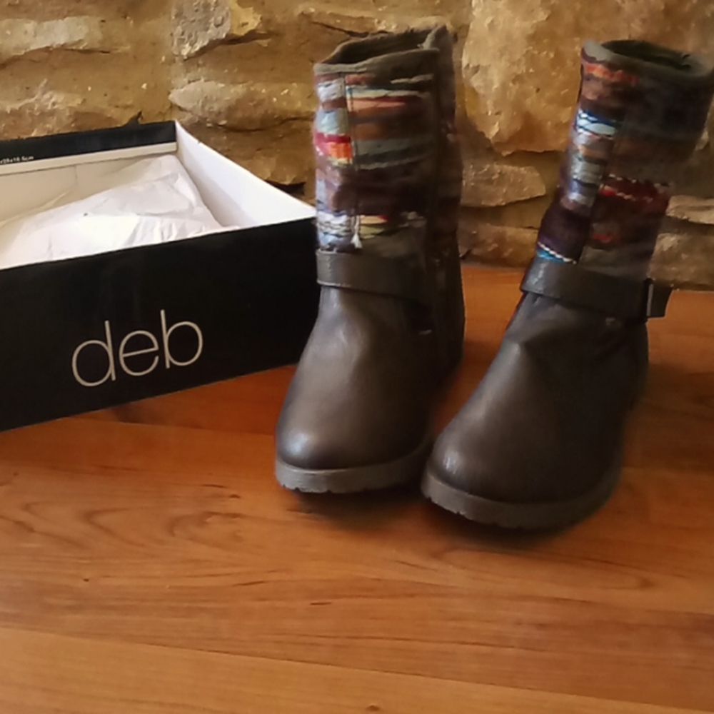 Ankle Zip up Boots Deb Size 11